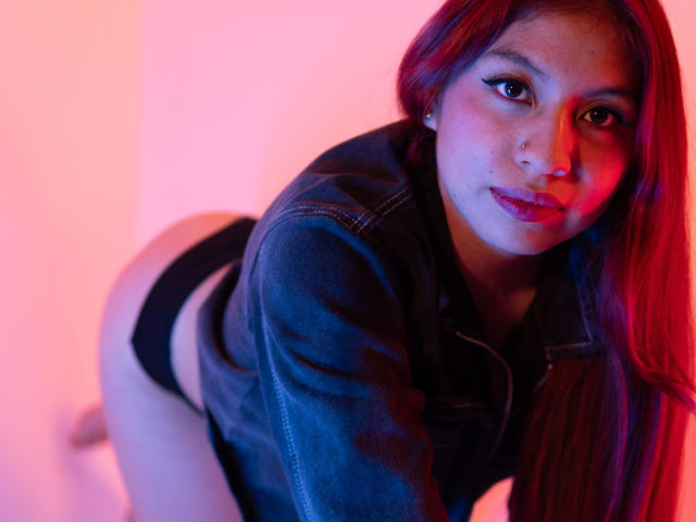 ZoeRedds - Live porn &amp; sex cam - 26297477