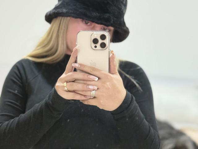 AtheneaRossi - Live porn &amp; sex cam - 26308365