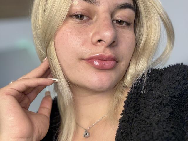 AtheneaRossi - פורנו בשידור חי ומצלמת סקס - 26308849