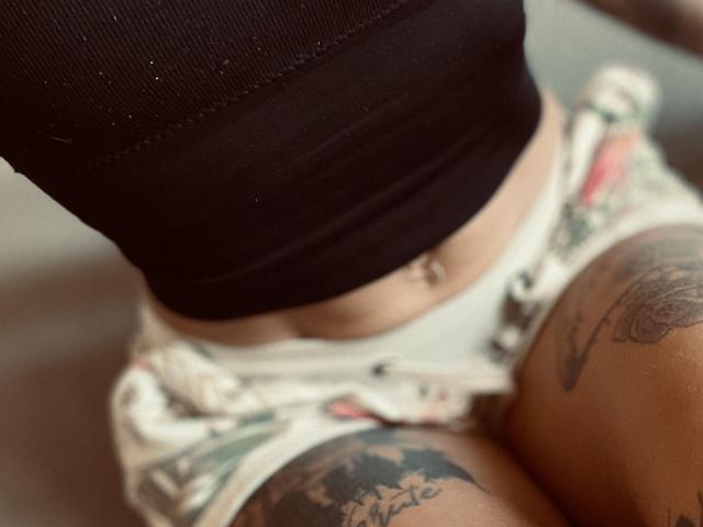 DaneeSoHot - Live porn &amp; sex cam - 26324581