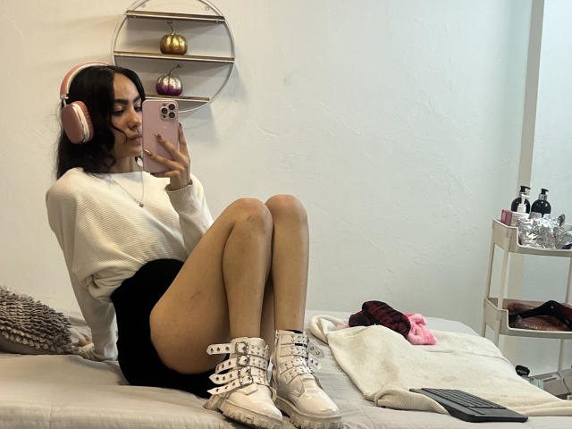 AitanaJohns - Live Sex Cam - 26331453