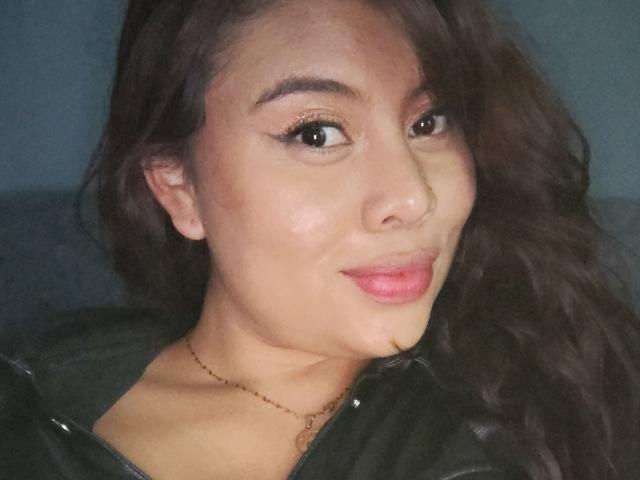NoemiThornee - Camera khiêu dâm &amp; quyến rũ trực tiếp - 26332529