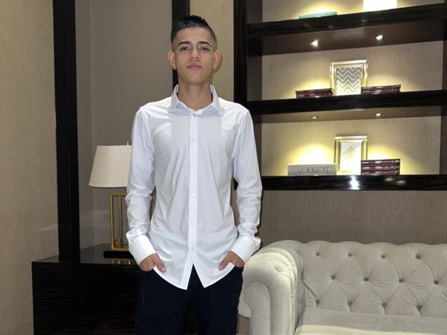 MikeCree - Live sex cam - 26354777