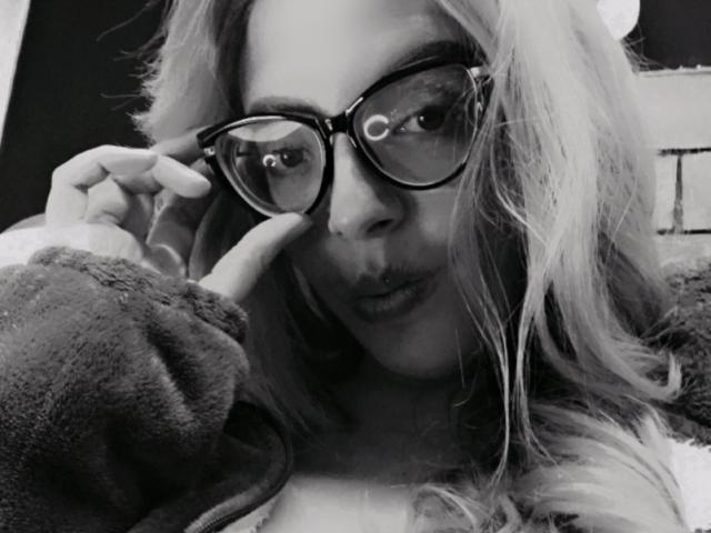 Rosalinnes - Camera khiêu dâm &amp; quyến rũ trực tiếp - 26358793