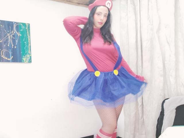 Rosalinnes - Live sex cam - 26359801