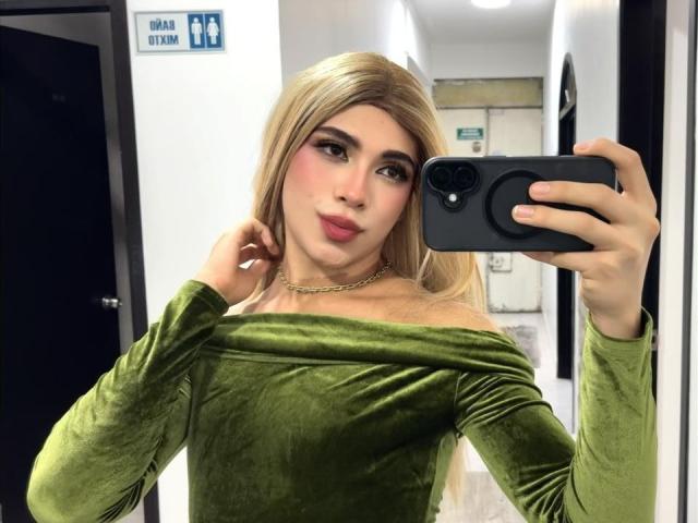 LiaColin - Live porn &amp; sex cam - 26360997