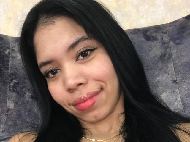 EmaGarces - Live porn &amp; sex cam - 26374393