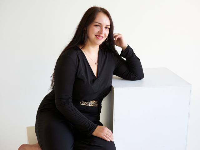 IsabelBlackberry - Live sex cam - 26376581