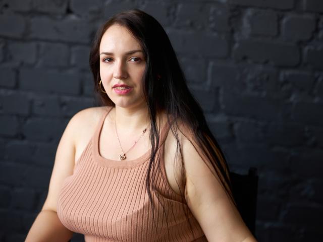 A flat, minimalist design with a large, bold letter "L" in the center. Soft, gradient colors and clean, straight lines. Light source from the top left. IsabelBlackberry not present.