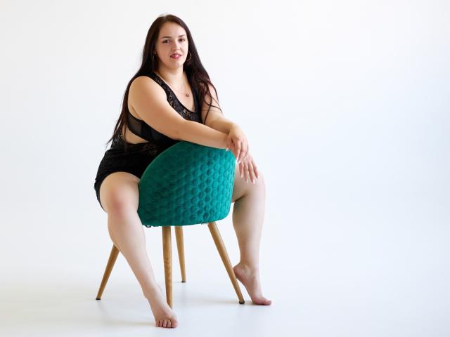 IsabelBlackberry - Live sex cam - 26376829