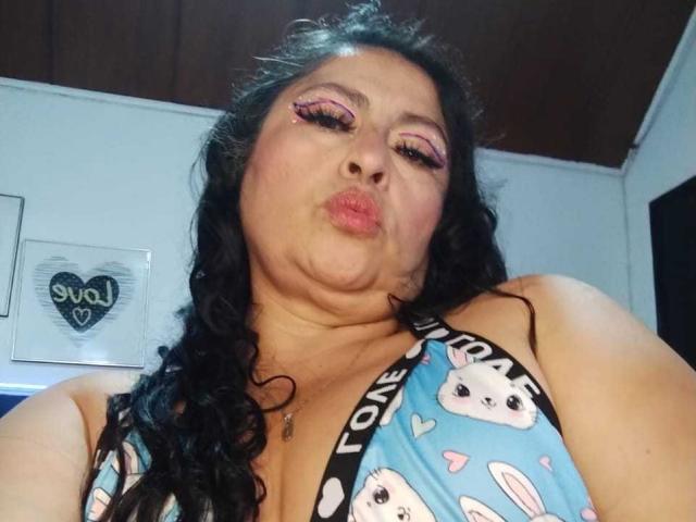 Keyla69Hot - Élő pornó és szexkamera - 26379669