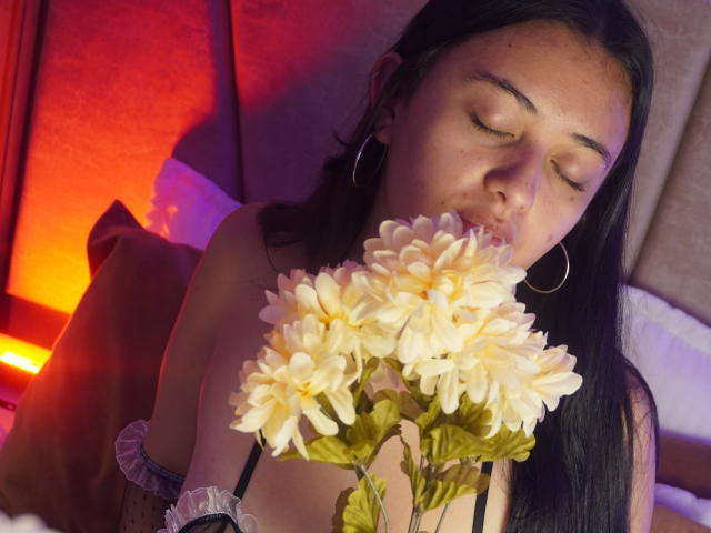 MiaBloom69 - Camera khiêu dâm &amp; quyến rũ trực tiếp - 26379909