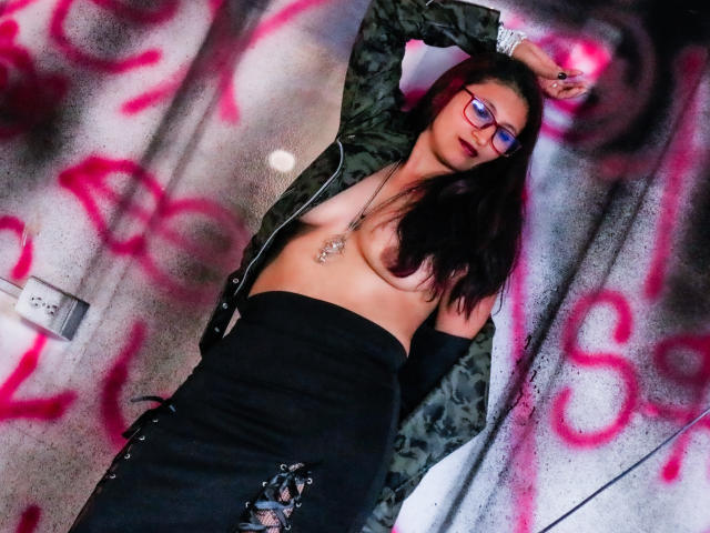 VictoriaSuper - Live porn &amp; sex cam - 26387685