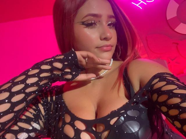 AlanaOdinsson - Live porn &amp; sex cam - 26391161