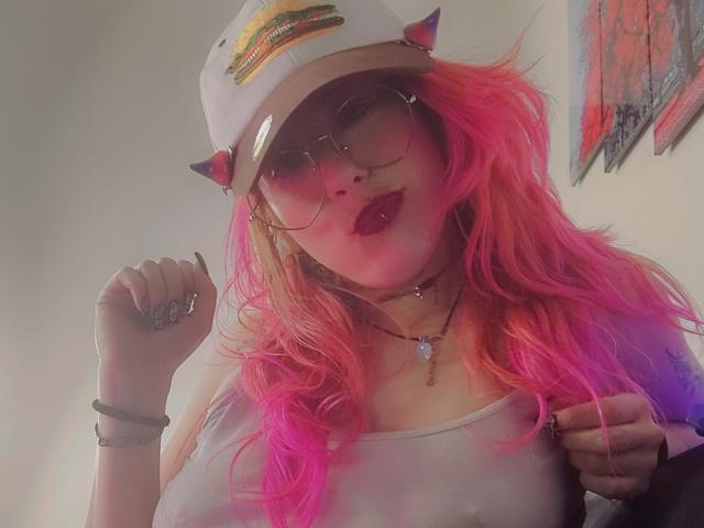 NatashaLau - Live Sex Cam - 26393273