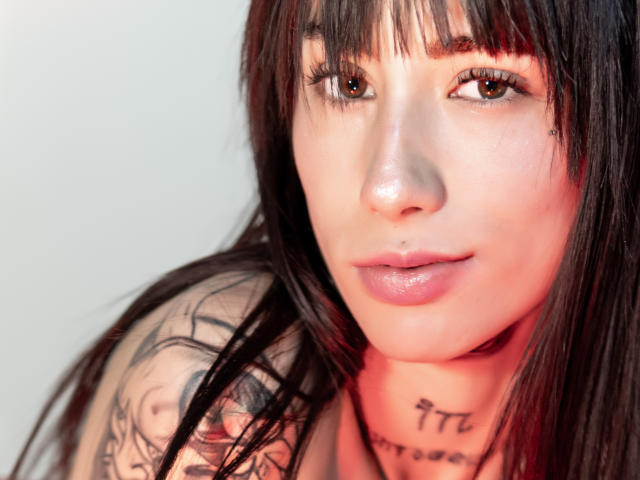 MiaNapoles - сексуальная веб-камера в реальном времени - 26393869