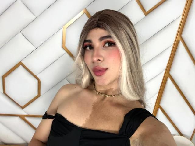 LiaColin - Live porn &amp; sex cam - 26394333