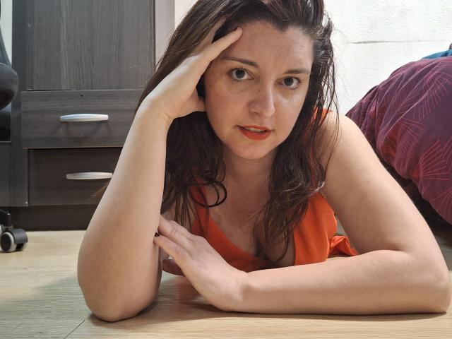 LaFrancaiseJessy - Live sex cam - 26396065