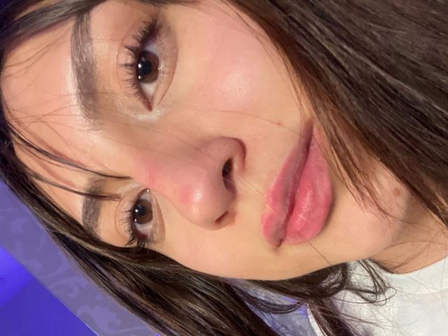 LuluBerry - Live sex cam - 26410693