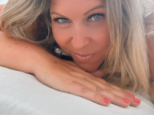 AurelieNoir-hot - Live porn &amp; sex cam - 26414429