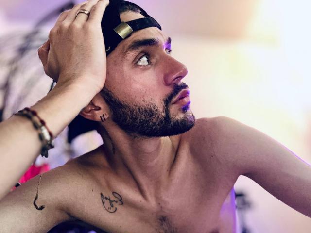 JakeMagnus - Live porn &amp; sex cam - 26417057