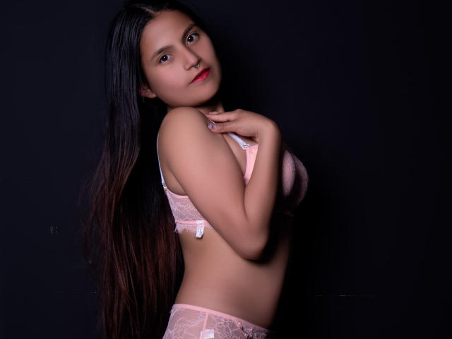 MelanieGates - Élő pornó és szexkamera - 26417653