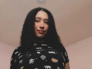 KarinaLovey - Live sex cam - 26424409