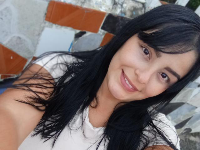 TalianaSquirt - Live porn &amp; sex cam - 26424885