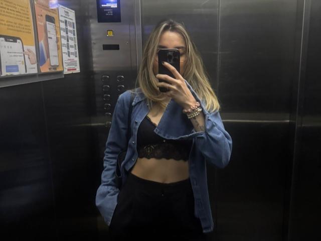 AdharaCooper - Élő pornó és szexkamera - 26425265