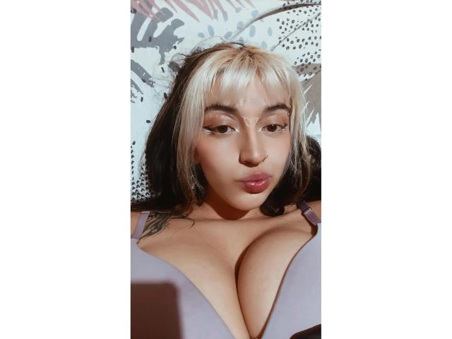 BellaBleu - Porno na żywo i seks kamera - 26428437