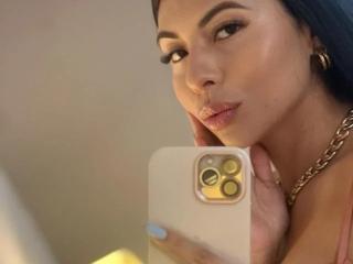 VictoriaGiulias - Live Sex Cam - 26429305