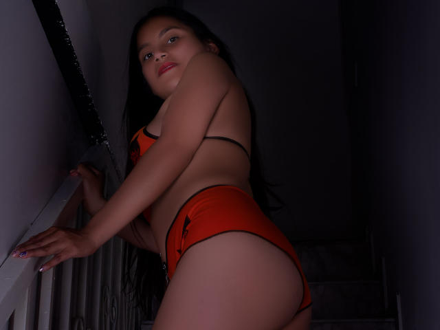 MelanieGates - Live sex cam - 26434541