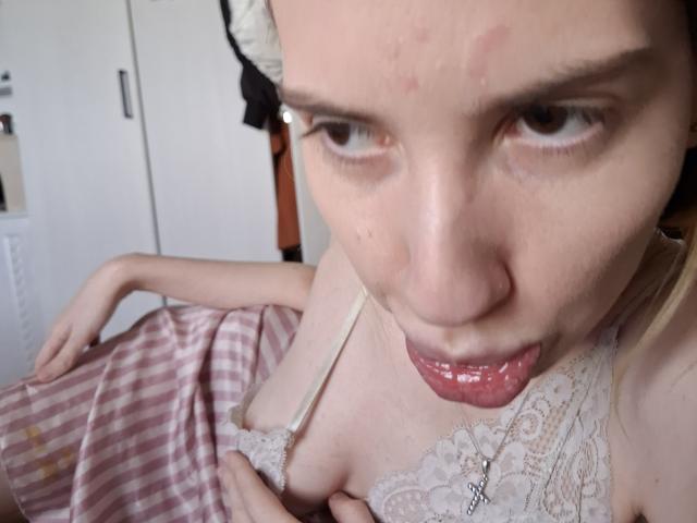 ElzaKomx - Live porn &amp; sex cam - 26440185