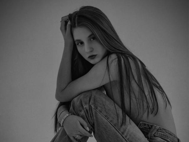 ElisaHotlis - Live sexe cam - 26443373