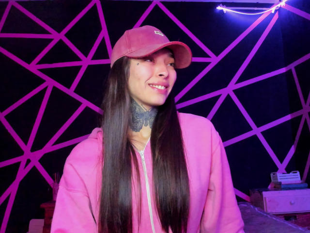 KatieSantana - сексуальная веб-камера в реальном времени - 26443529