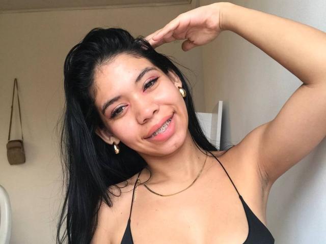 EmaGarces - Live sex cam - 26447777