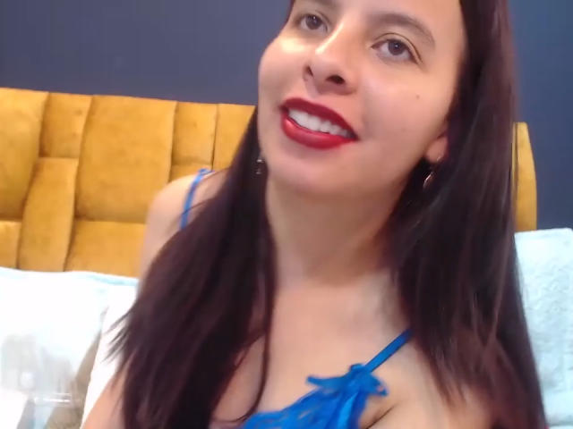JuliaWaine - Live porn &amp; sex cam - 26452377