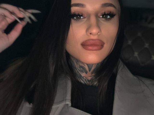 TrickyAlice - Live porn &amp; sex cam - 26452833