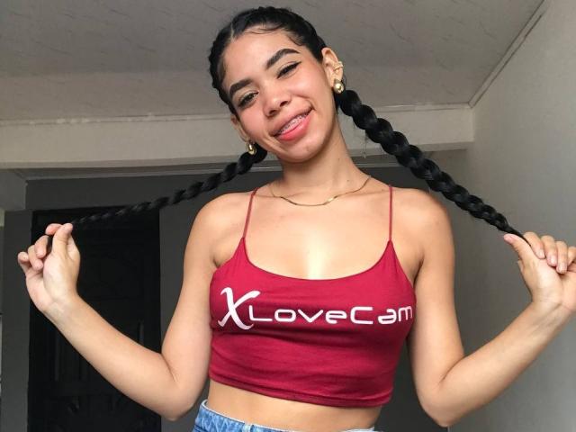 EmaGarces - Live porn &amp; sex cam - 26458845