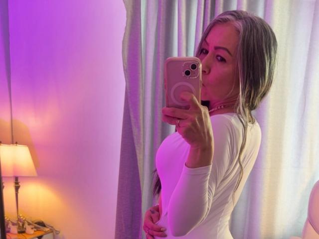NicoletteShea - Live Sex Cam - 26460433
