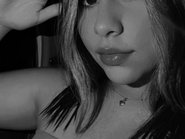 OlivaStellas - Live porn &amp; sex cam - 26463745