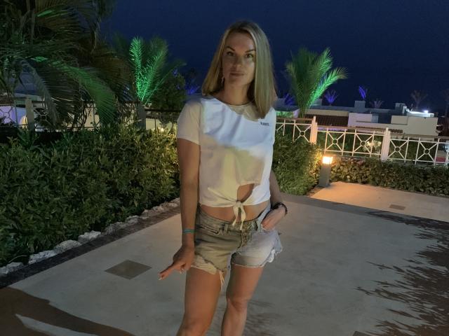 BelleLisaG - Live porn &amp; sex cam - 26464261