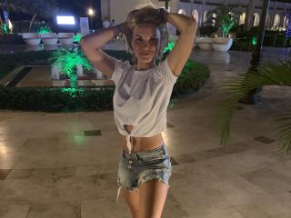 BelleLisaG - Live sex cam - 26464325