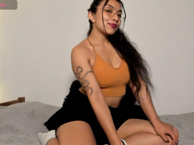 IbbyeMoreau - Live porn &amp; sex cam - 26469413