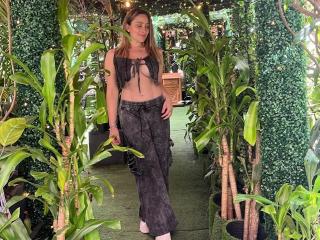 ArianaLu - Live sex cam - 26482033