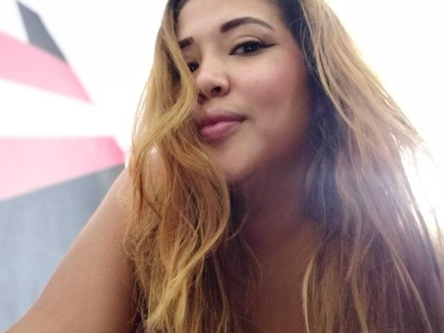 IamAhYours - Live porn &amp; sex cam - 26484073