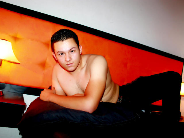 AlejandroFox - Sexe cam en vivo - 2648432