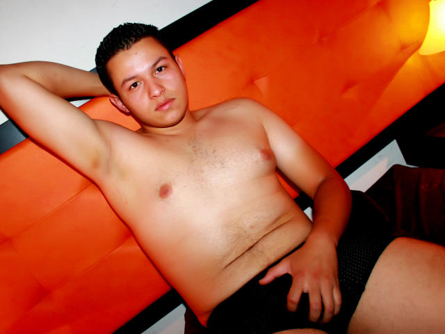 AlejandroFox - Live porn &amp; sex cam - 2648435