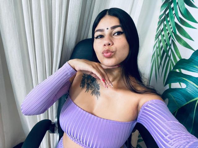 KeraniMarala - Élő pornó és szexkamera - 26496429