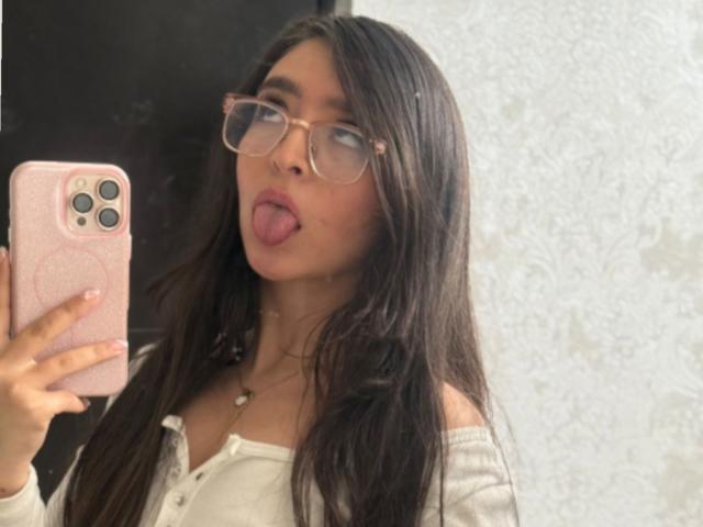 EvaMcAllister - Live sex cam - 26498677